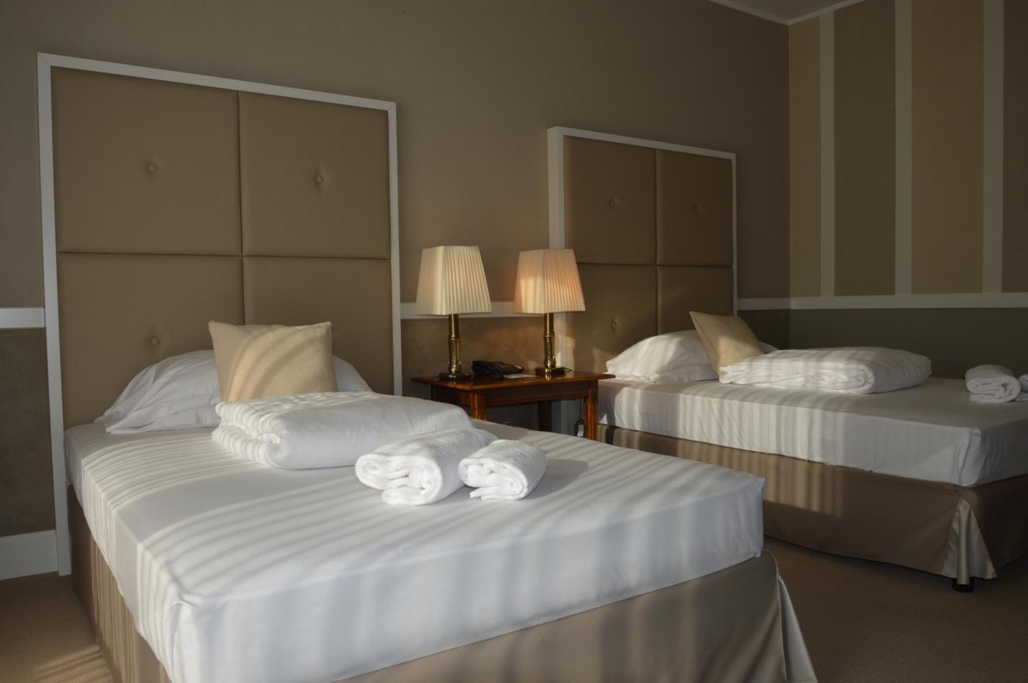 Blue Dream Hotel Monselice Bagian luar foto