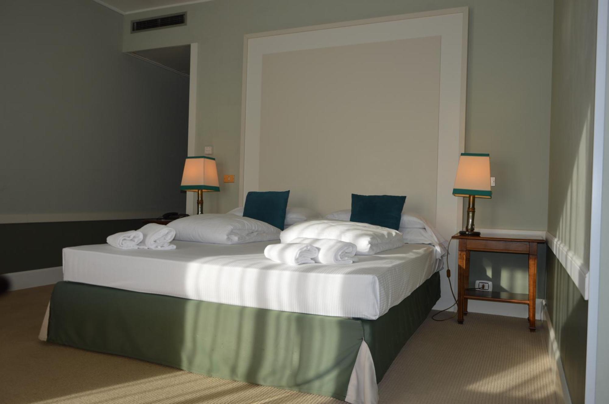 Blue Dream Hotel Monselice Bagian luar foto