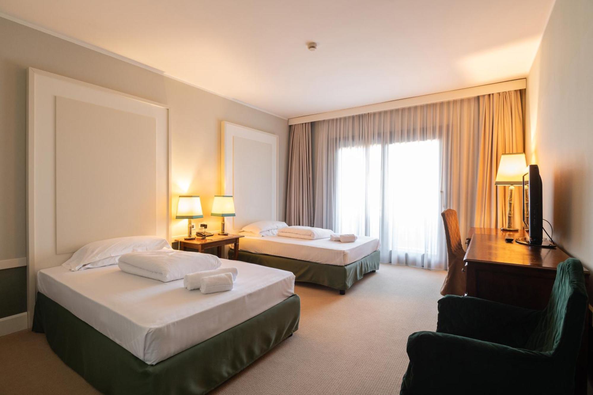 Blue Dream Hotel Monselice Bagian luar foto